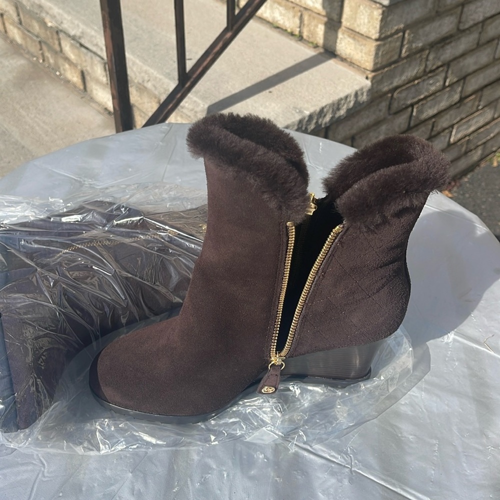 Micheal kors brown suede ankle platform boot